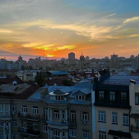 Mansard Apartment Antonovicha 4 Київ Екстер'єр фото