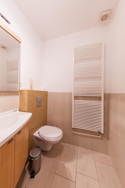 Mansard Apartment Antonovicha 4 Київ Екстер'єр фото
