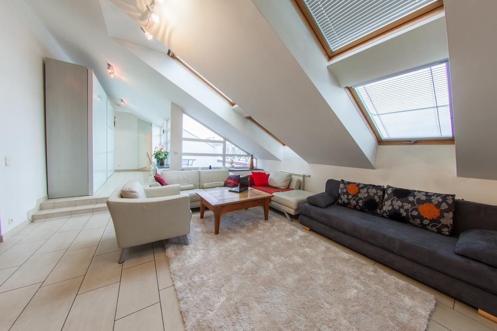 Mansard Apartment Antonovicha 4 Київ Екстер'єр фото