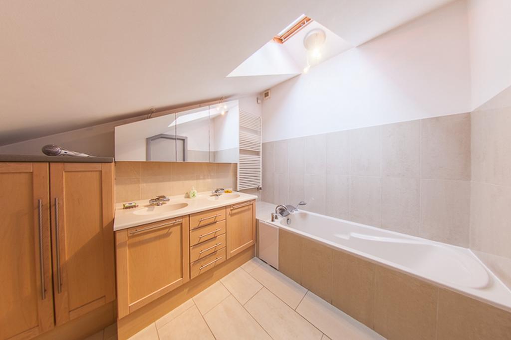 Mansard Apartment Antonovicha 4 Київ Екстер'єр фото