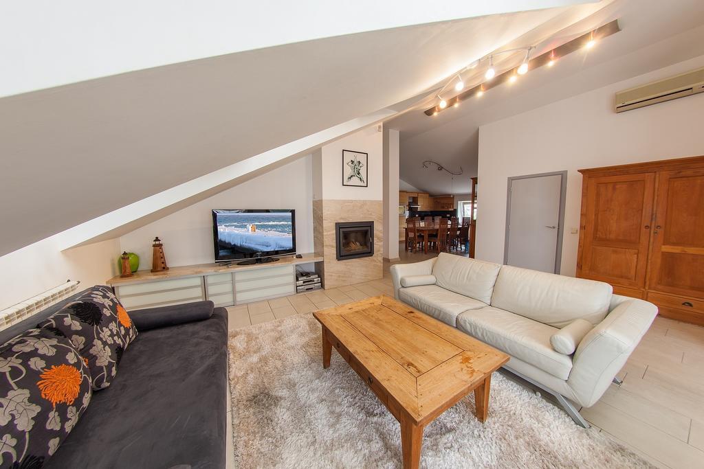 Mansard Apartment Antonovicha 4 Київ Екстер'єр фото